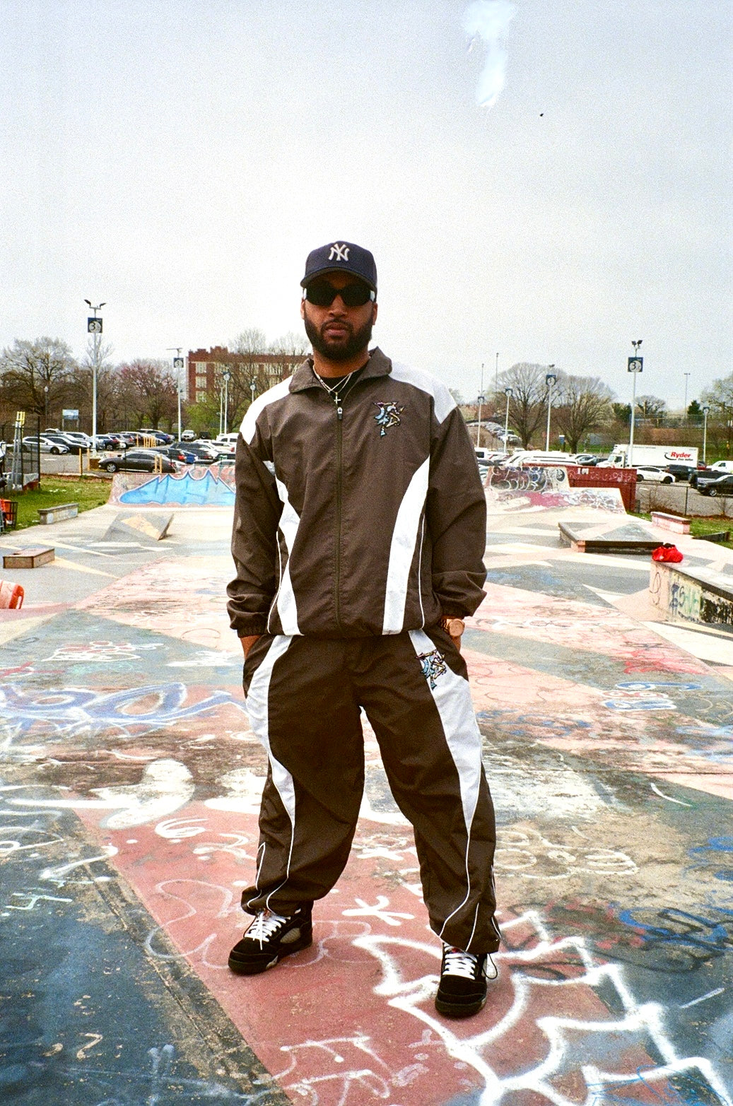 OLIVE GREEN WINDBREAKER TOP ONLY